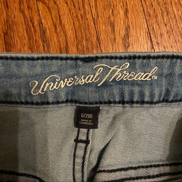 Universal Thread Jeans - Picture 3 of 4